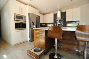 Modern Blend Walnut White Kitchen