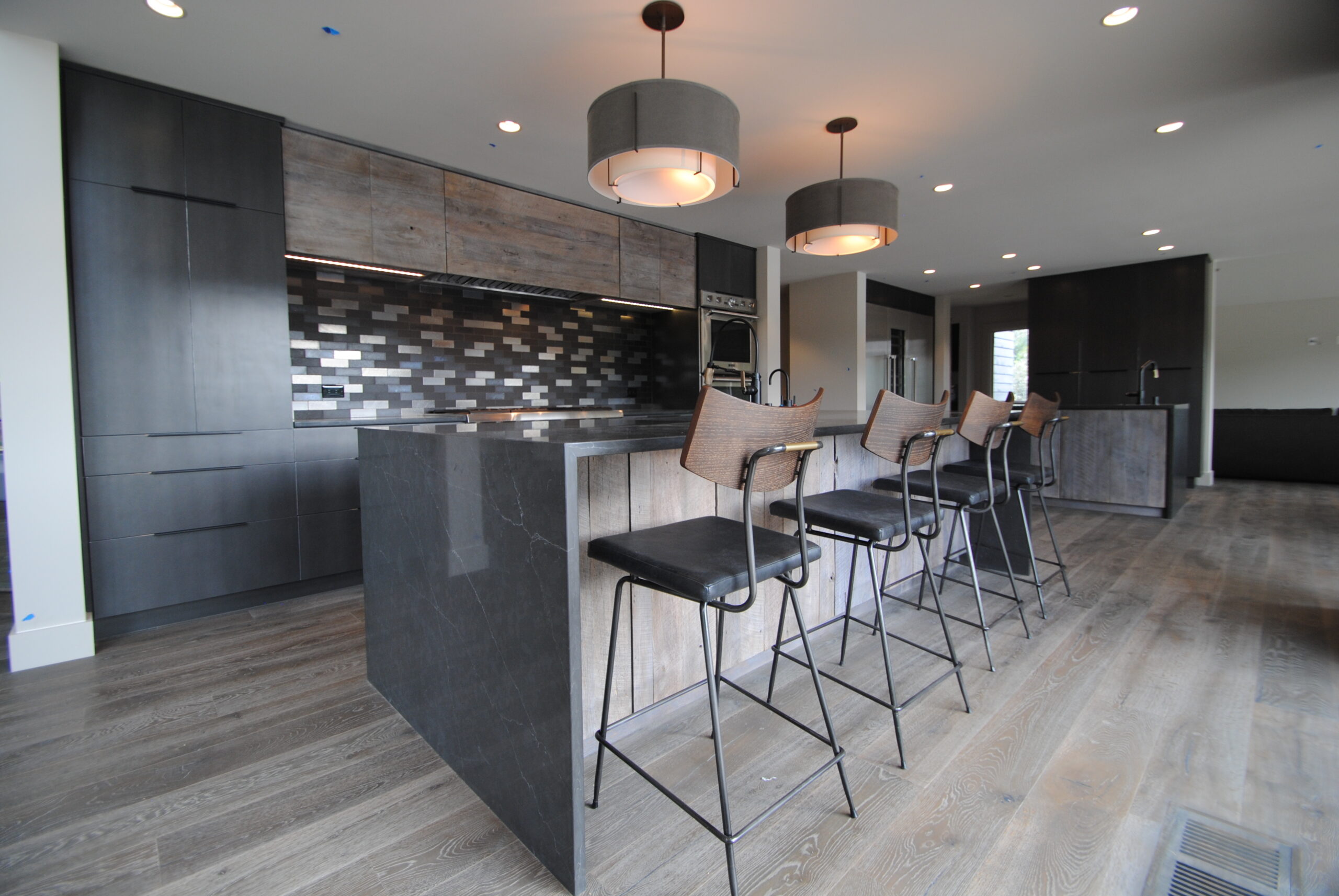 Lange Customs Modern Lake House 001