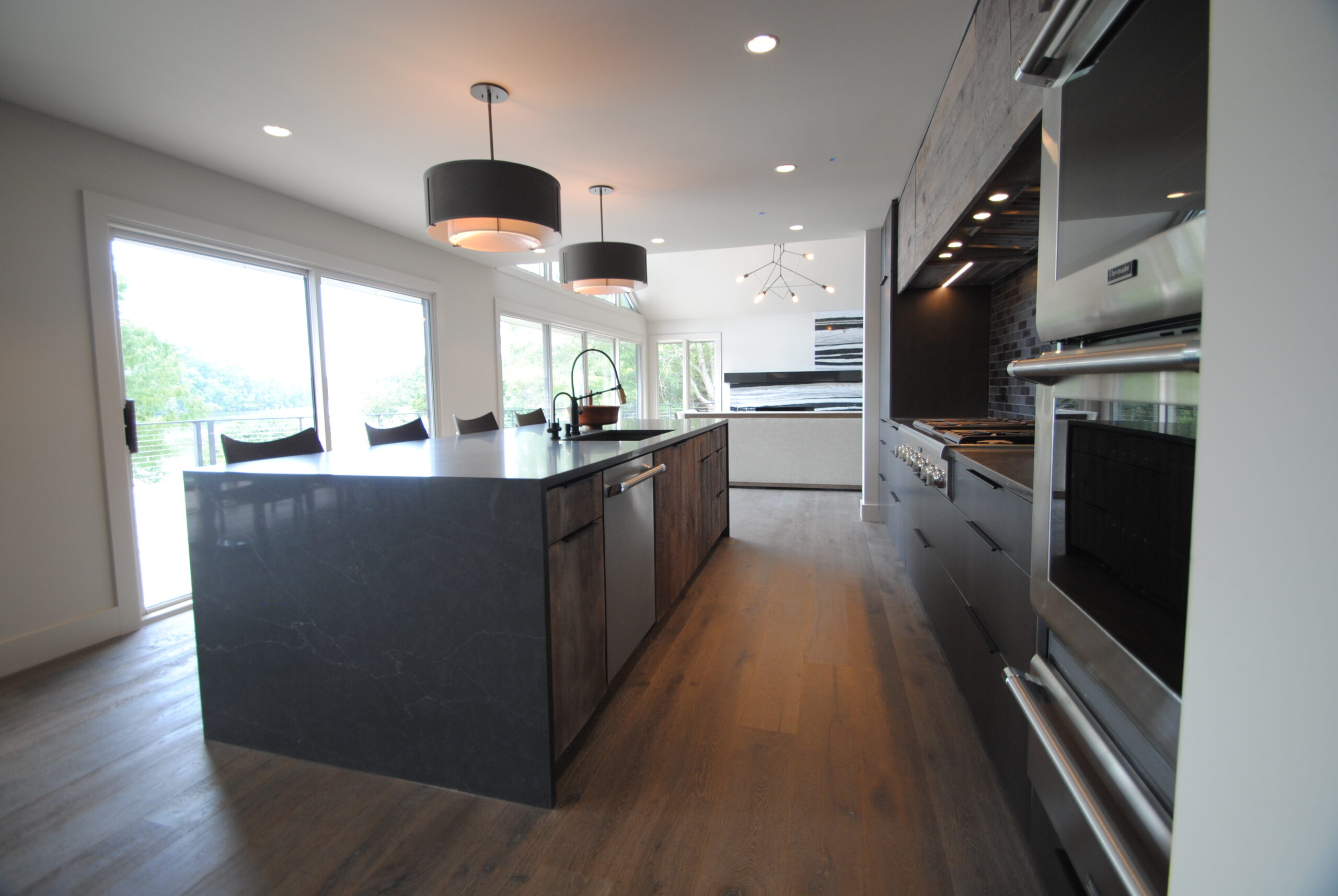 Lange Customs Modern Lake House 012